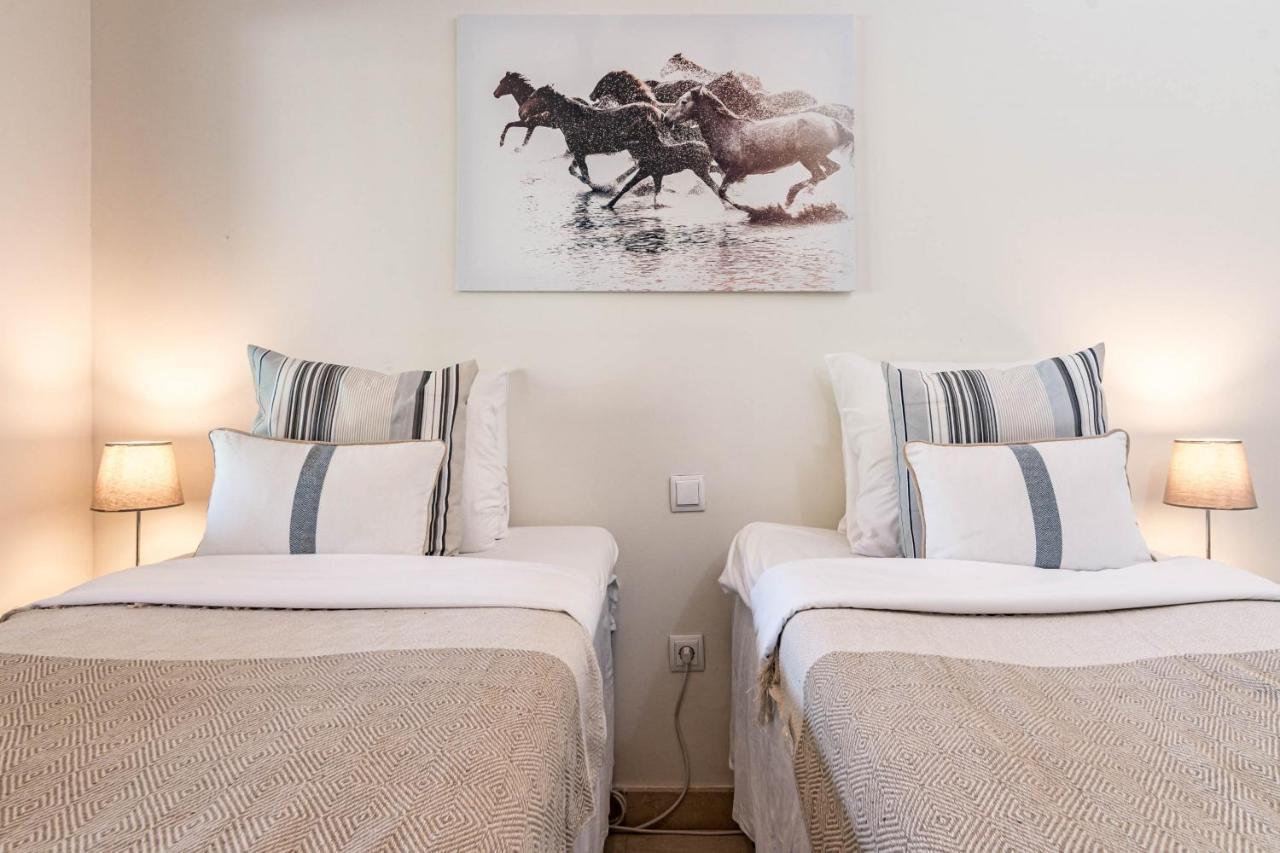 H19 - Stunning 2 Bedroom By Roomservices *